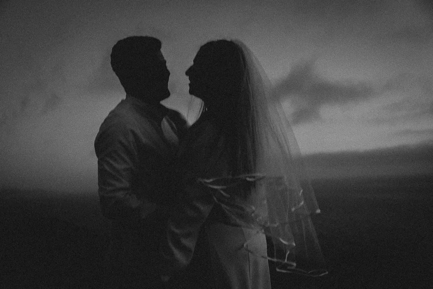 Fotografía de save the date en Ensenada Baja California por Jesús Amaya fotógrafo de bodas destino en México